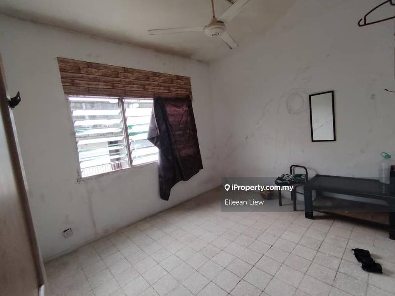 Flat for Sale in United Garden (Taman Lee Yan Lian) by Elleean Liew - iProperty.com.my