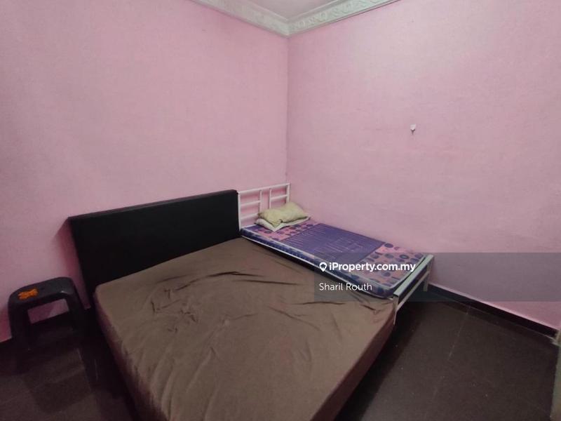 Rumah Pangsa untuk Dijual di Pangsapuri Berembang Indah oleh Sharil Routh - iProperty.com.my