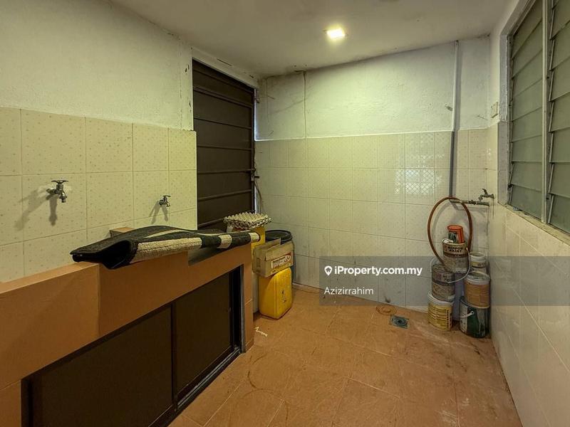 For Sale - Taman Saujana Puchong