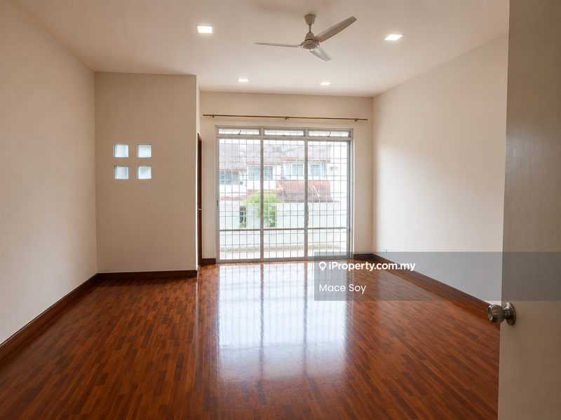 Rumah Teres 2-Tingkat untuk Dijual di Bandar Puteri Puchong, Puchong oleh Mace Soy - Living Room - iProperty.com.my