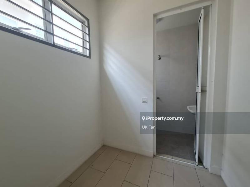 Rumah Teres untuk Dijual di Bandar Rimbayu, Telok Panglima Garang oleh UK Tan - iProperty.com.my