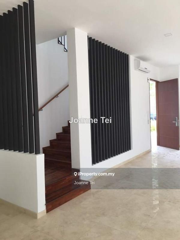 Bungalow House for Sale in Lakefront Villa, Cyberjaya by Joanne Tei - iProperty.com.my