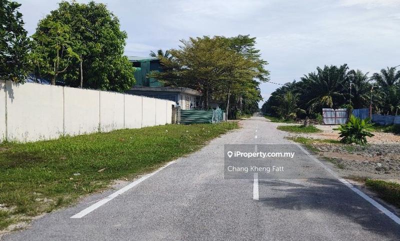 Tanah Perindustrian untuk Dijual di Kampung Teluk Mengkuang, Telok Panglima Garang oleh Chang Kheng Fatt - iProperty.com.my