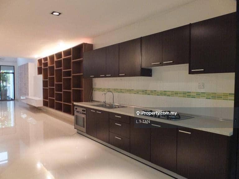 Rumah Teres 3-Tingkat untuk Dijual di Meadow Lakefield Sungai Besi, Sungai Besi oleh L.T TAN - iProperty.com.my