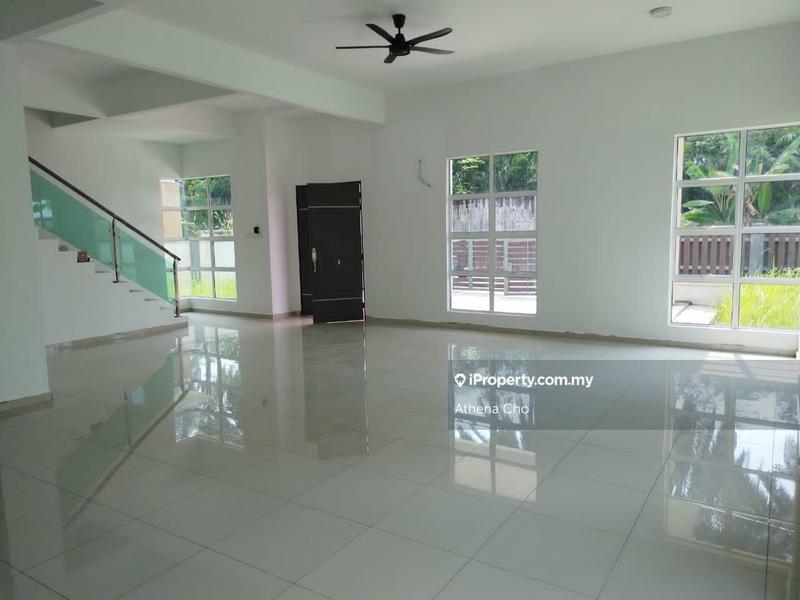 Bungalow House for Sale in Pekan Labu, Labu by Athena Cho - iProperty.com.my