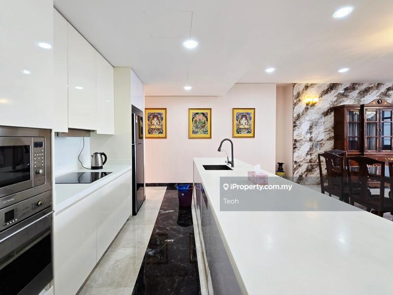 For Rent - Condominium @ The Troika