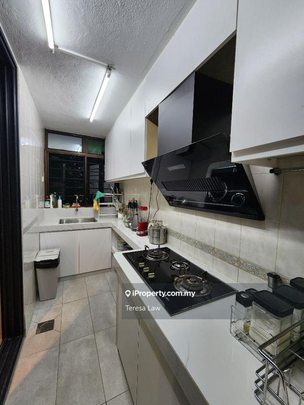 Townhouse for Sale in Bukit Gita Bayu, Seri Kembangan by Teresa Law - iProperty.com.my