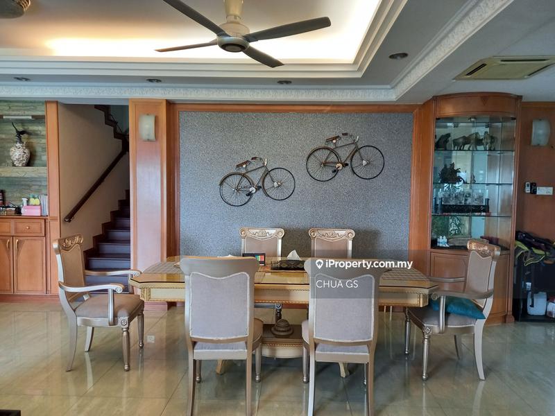 For Sale - Robson Heights