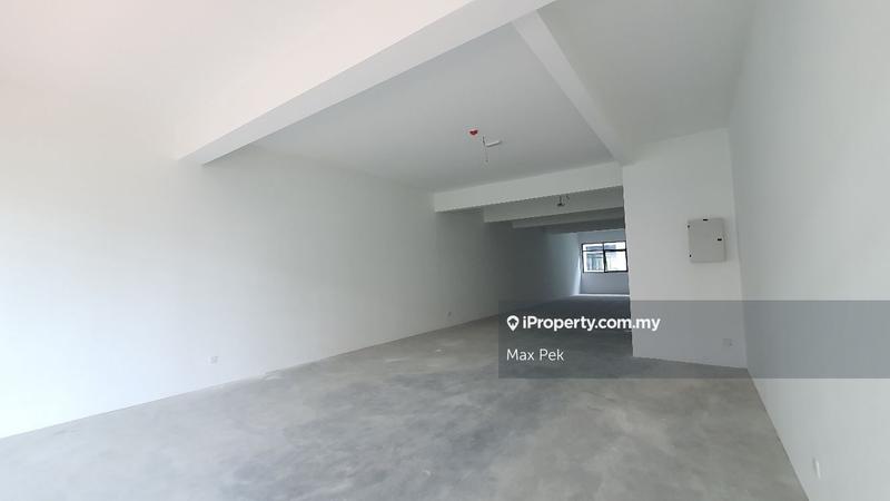 Shop / Office for Sale in Seri Kembangan, Selangor by Max Pek - iProperty.com.my