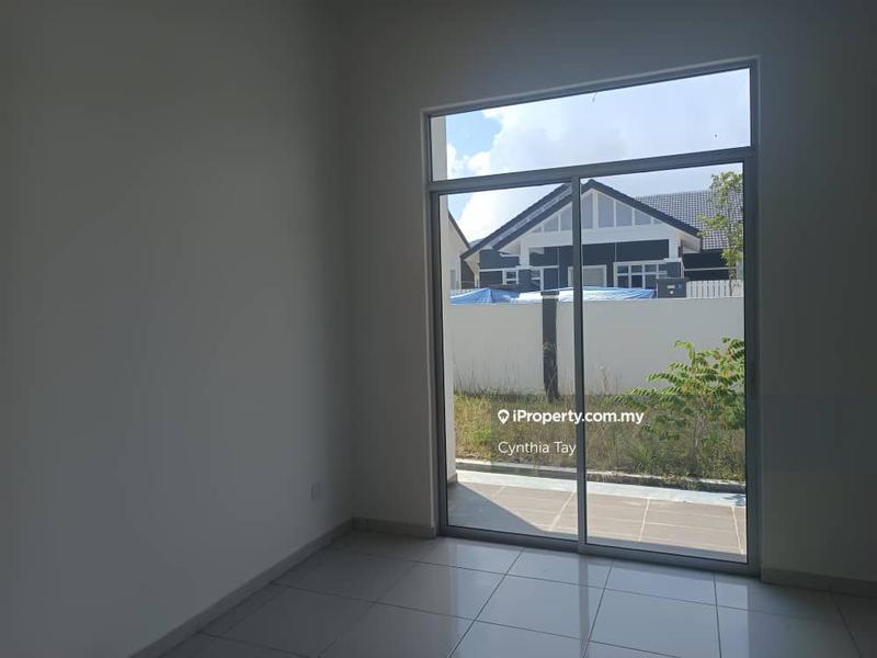 Rumah Berkembar untuk Dijual di Taman Bukit Senawang, Senawang oleh Cynthia Tay - iProperty.com.my