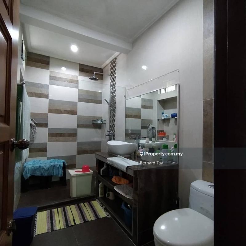 Semi-Detached House for Sale in SS 4 Kelana Jaya, Petaling Jaya by Bernard Tay - iProperty.com.my