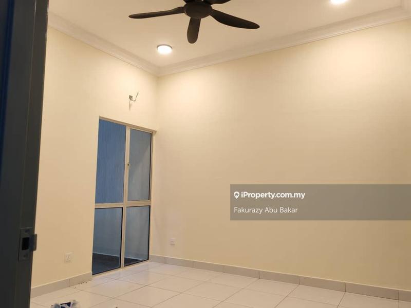 Townhouse for Sale in Alam Perdana, Puncak Alam by Fakurazy Abu Bakar - iProperty.com.my