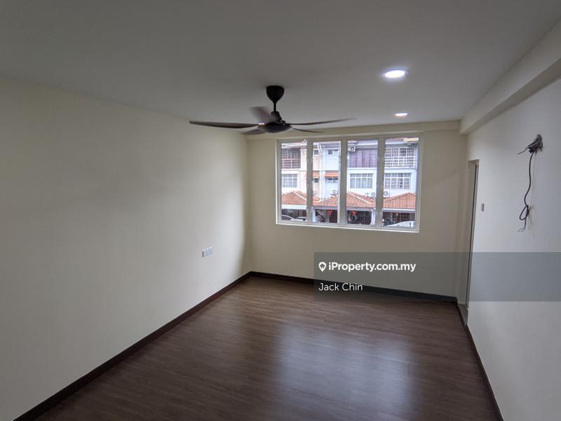 3-storey Terraced House for Sale in Taman Bukit Serdang, Seri Kembangan by Jack Chin - iProperty.com.my