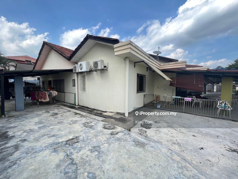 Bungalow House for Sale in Bukit Gasing, Petaling Jaya by King Gan - iProperty.com.my