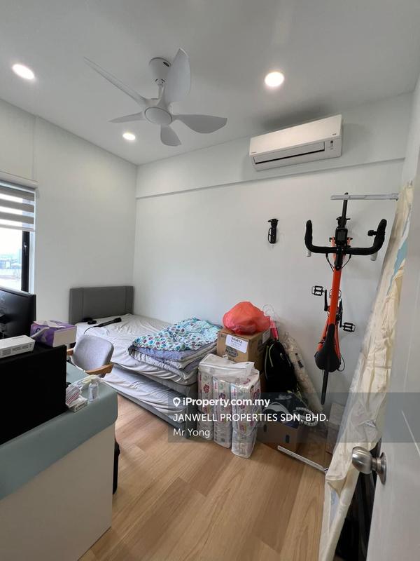 Kediaman Servis untuk Dijual di VIM 3 @ Desa Park North oleh Ethan Yong - iProperty.com.my