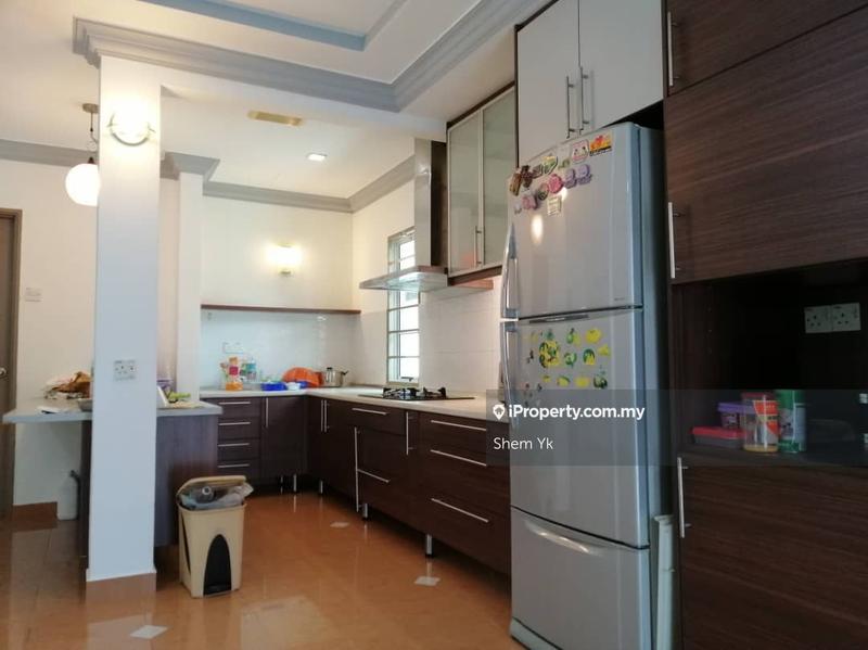 Rumah Teres 2-Tingkat untuk Dijual di Taman Puchong Utama 10, Puchong oleh Shem Yk - iProperty.com.my