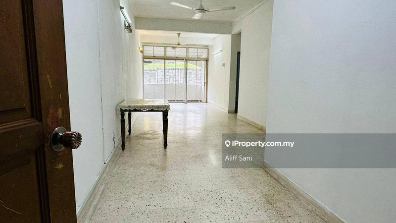 For Sale - Putri Apartment