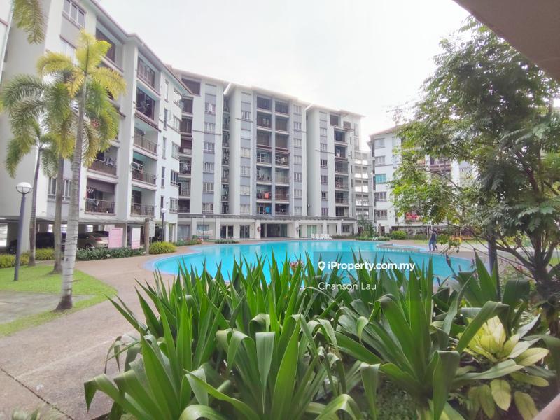For Sale - Lakes Condominiums / Pangsapuri Tasik