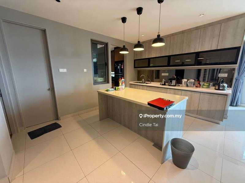 For Sale - Lake Point Residence