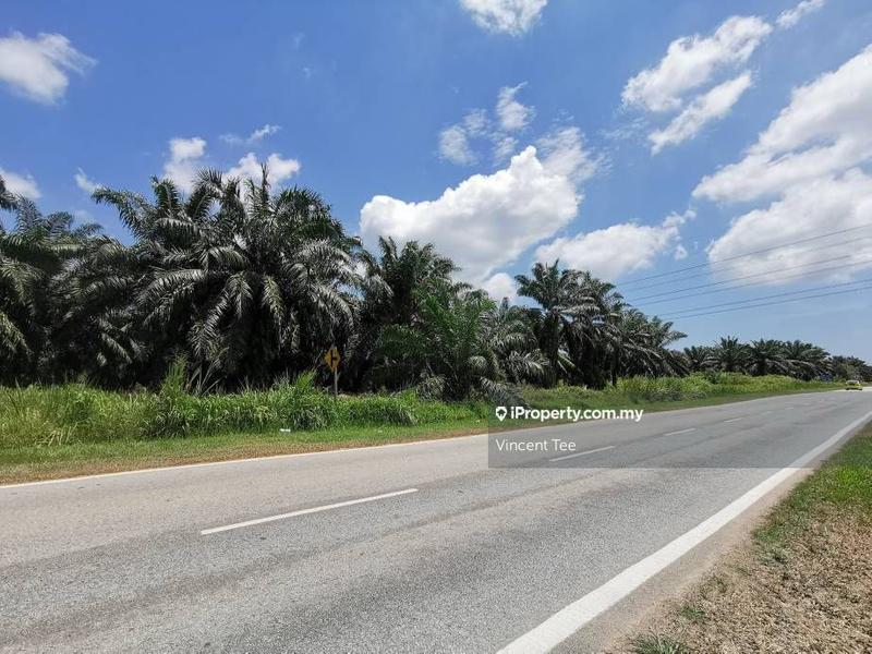For Sale - 7 Acres Freehold Main Road Frontage Kampung Kuantan Kuala Selangor
