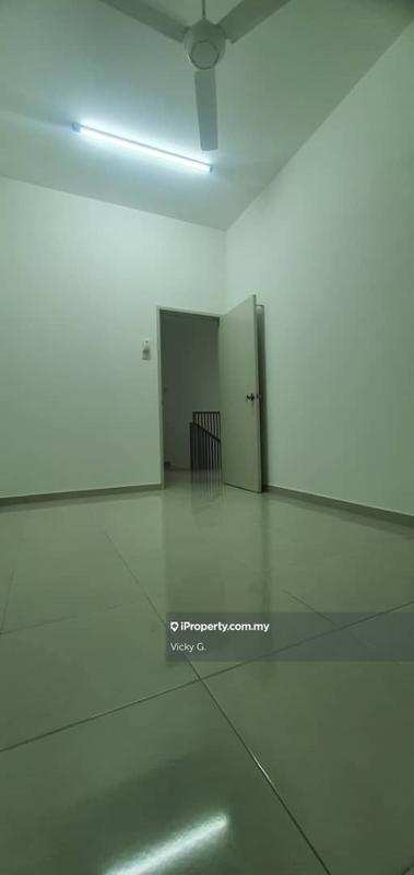 Rumah Teres 2-Tingkat untuk Dijual di Acacia Park, Bandar Tasik Puteri, Rawang oleh Vicky G. - iProperty.com.my