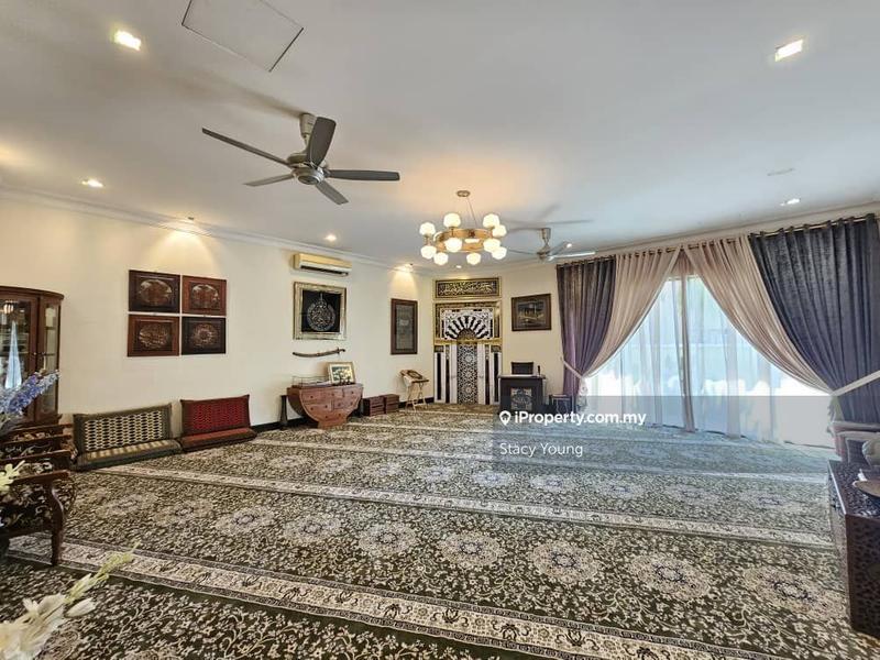 Bungalow House for Sale in Country Heights, Kajang by Stacy Young - iProperty.com.my