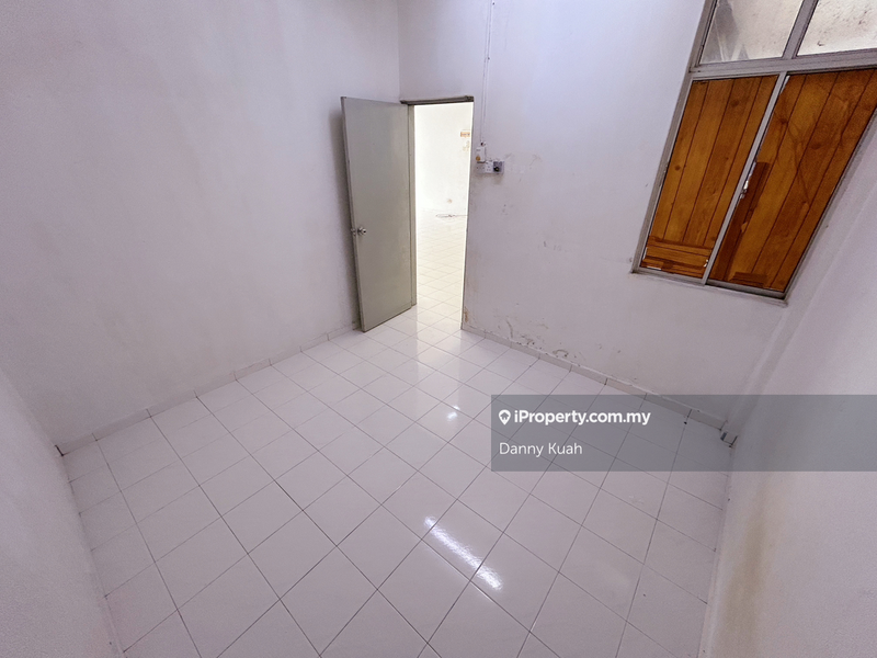 For Sale - Taman Cheng Ria