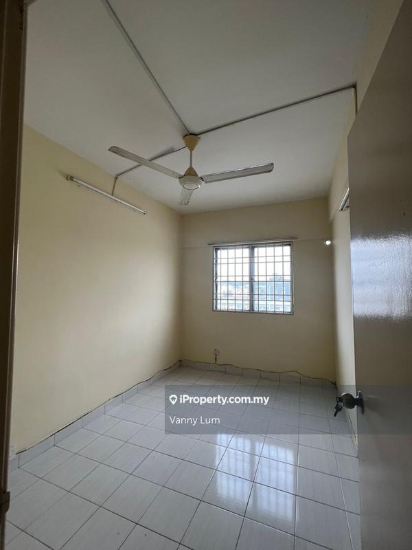 Service Residence for Sale in Serdang Skyvillas (Serdang Perdana) by Vanny Lum - iProperty.com.my