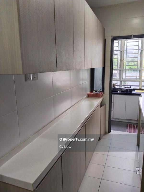 Rumah Bandar untuk Dijual di Taman Bukit Serdang, Seri Kembangan oleh Cy.Liew - iProperty.com.my
