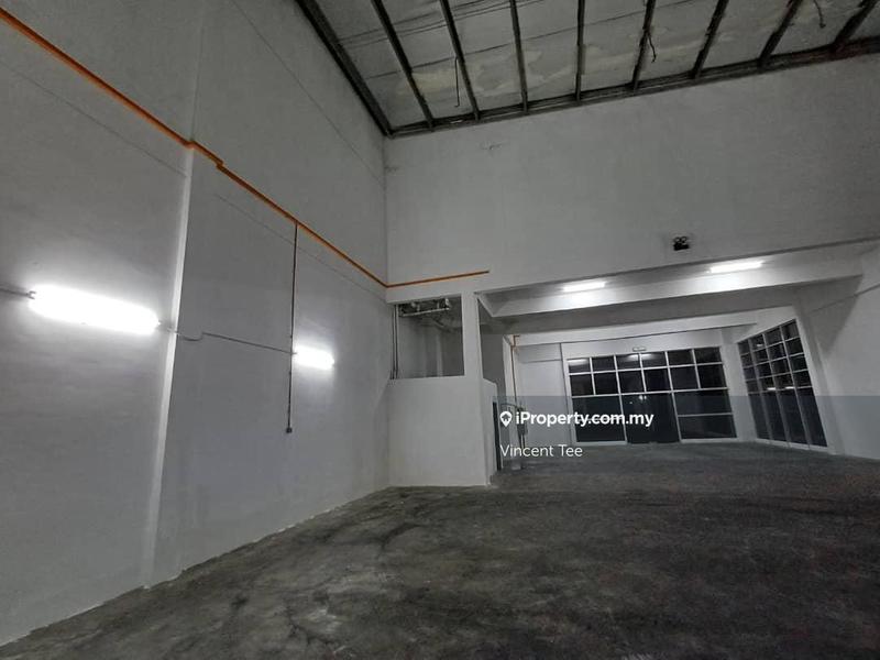 For Sale - Corner Semi-D Factory 75x170 13800sf Saujana Teknologi Rawang