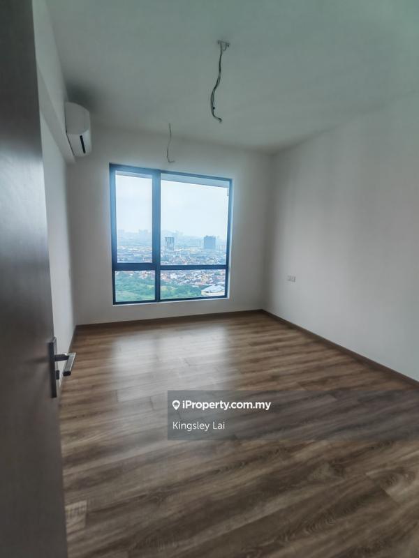 For Sale - Baron Residence @ Lake City