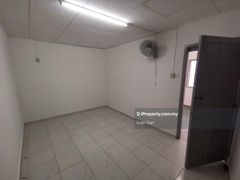 Rumah Teres 1.5-Tingkat untuk Dijual di Jalan Penghulu Abas, Bukit Baru, Bukit Baru oleh Evan Gan - iProperty.com.my