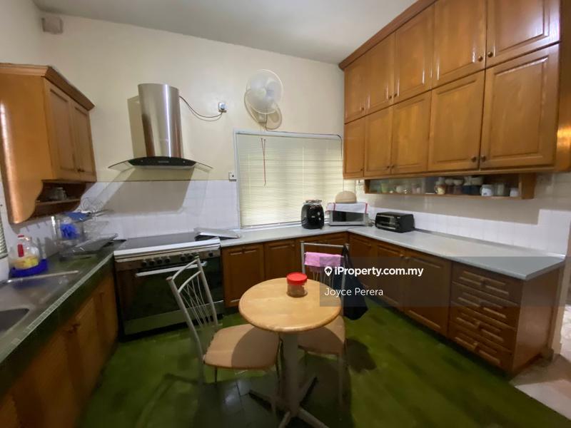 Bungalow House for Sale in Taman Zooview, Ulu Kelang by Joyce Perera - iProperty.com.my