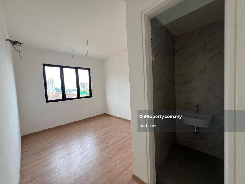 3-storey Terraced House for Sale in Batu Feringghi, Penang by Ruth Lee - iProperty.com.my