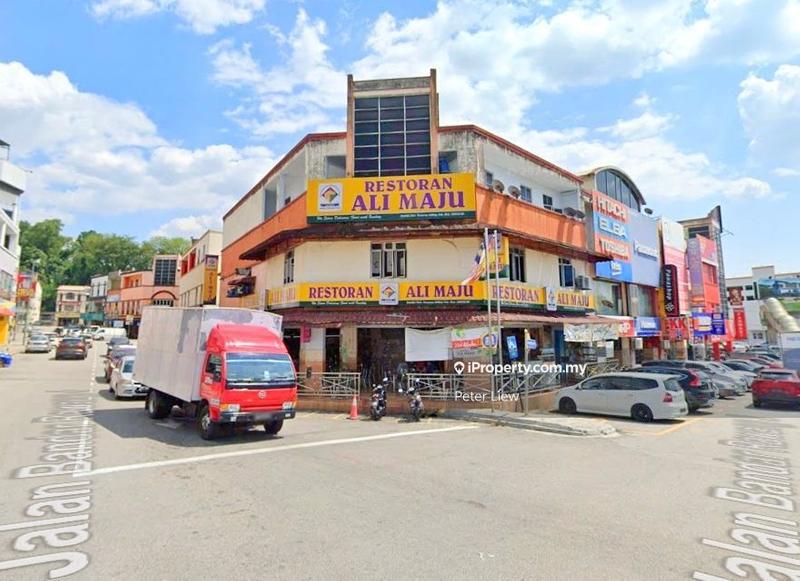 For Sale - ROI ABOVE 4.3% CORNER 3 STOREY AT PUSAT BANDAR RAWANG, GOOD FRONTAGE, HIGH DEMAND, TENANTED, rawang