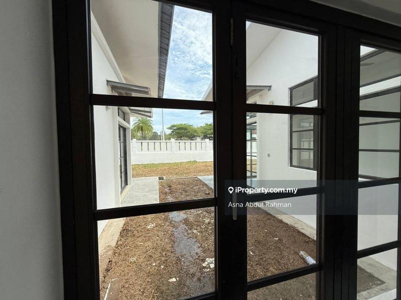 Bungalow House for Sale in Bandar Baru Enstek, Bandar Enstek by Asna Abdul Rahman - iProperty.com.my
