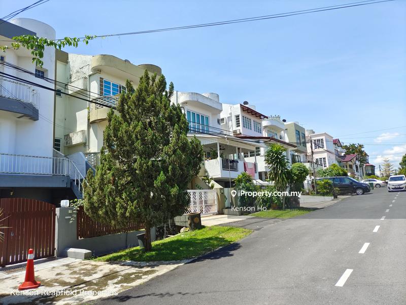 Rumah Teres 3-Tingkat untuk Dijual di Bukit Antarabangsa, Ampang oleh Kenson Ho - iProperty.com.my