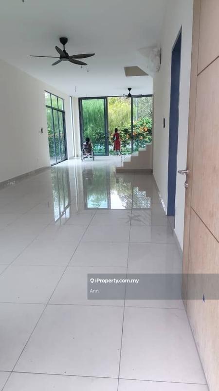 Rumah Berangkai 3 Tingkat untuk Dijual di Bandar Nusaputra, Puchong oleh Ann - iProperty.com.my