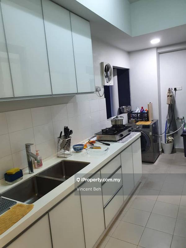 Condominium untuk Dijual di Residence 8 oleh Vincent Beh - iProperty.com.my