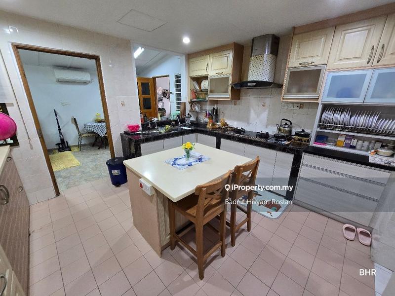 Banglo untuk Dijual di Bandar Seri Putra, Bangi oleh Badrul Hisyam Roslan - iProperty.com.my