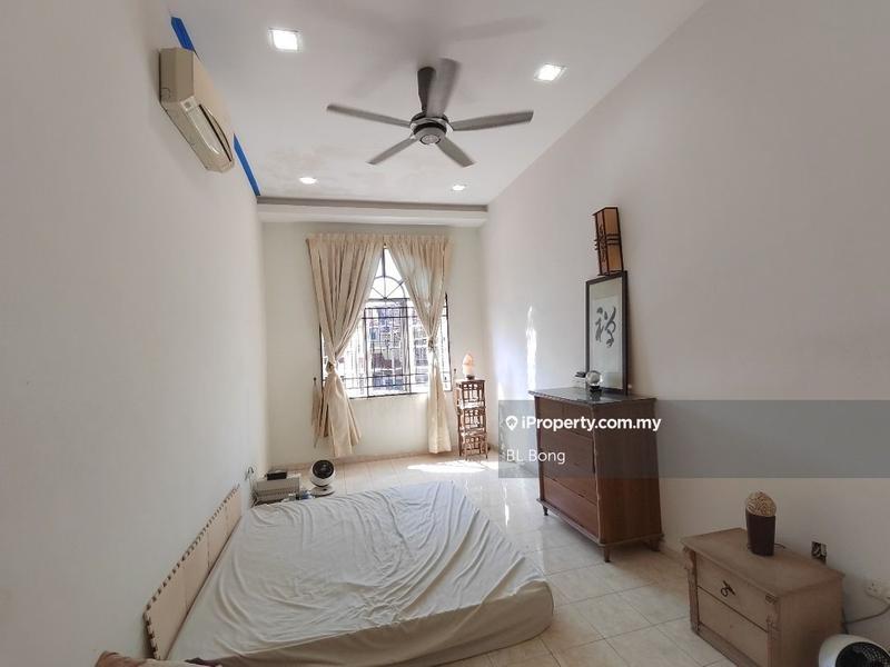 Rumah Berkembar untuk Dijual di Taman Cheng Setia, Cheng oleh BL Bong - iProperty.com.my
