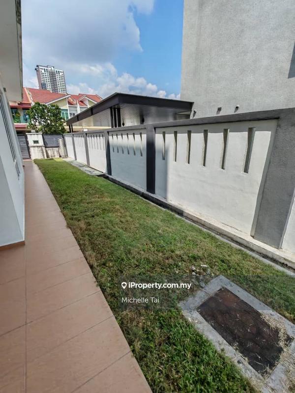 Rumah Berkembar untuk Dijual di TAMAN PUCHONG UTAMA, Puchong oleh Michelle Tai - iProperty.com.my
