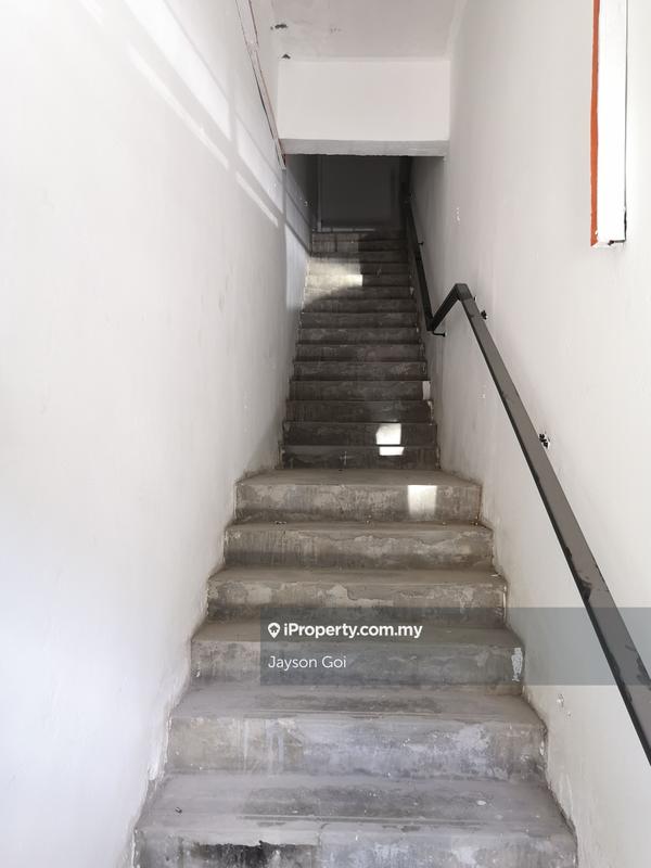 Kedai untuk Disewa di Bandar Country Homes, Rawang oleh Jayson Goi - iProperty.com.my