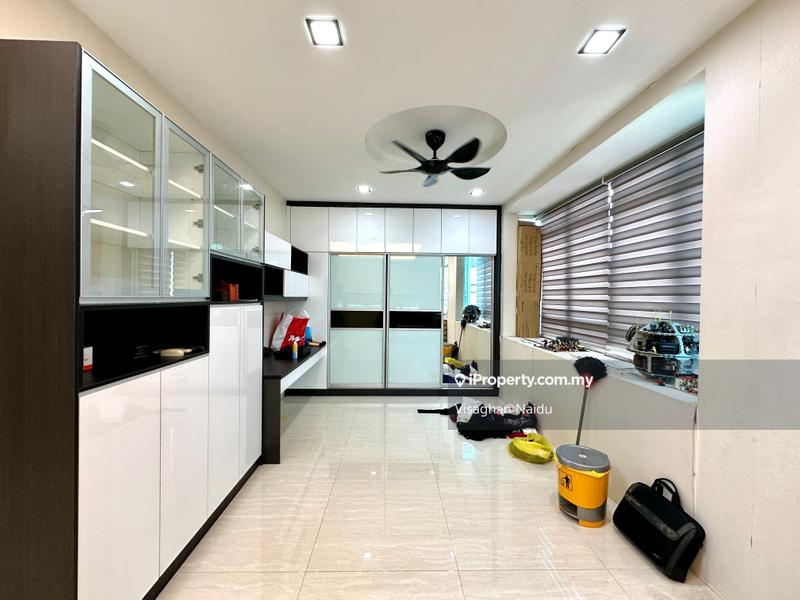 Banglo untuk Dijual di Ivory Heights Desa 8 Bandar Country Homes, Rawang oleh Visaghan Naidu - iProperty.com.my