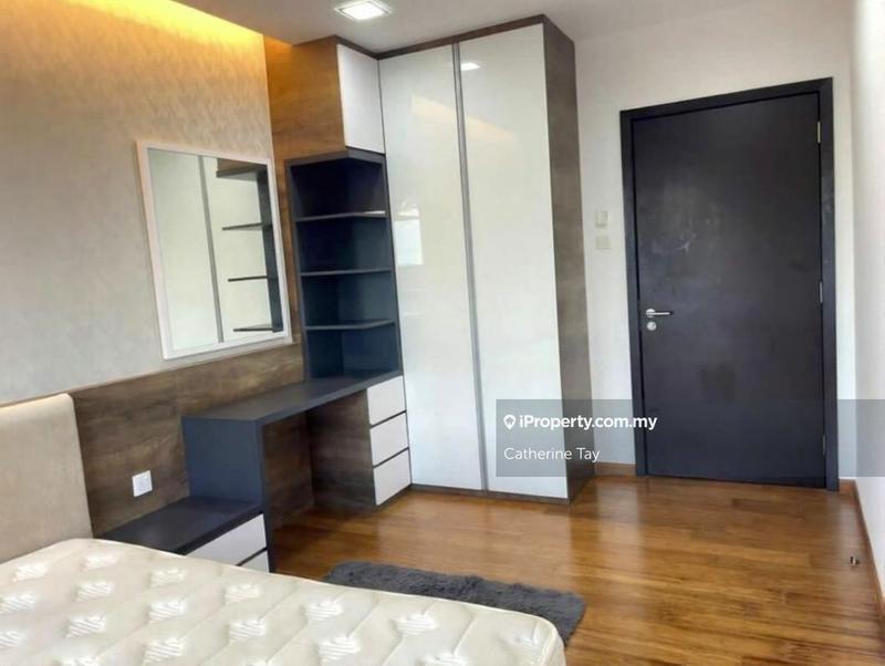 Pangsapuri untuk Dijual di Molek Pine 4 oleh Catherine Tay - iProperty.com.my