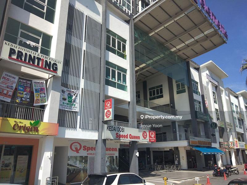 Kedai untuk Dijual di Bandar Putra Permai, Seri Kembangan oleh Annie Yoon - iProperty.com.my
