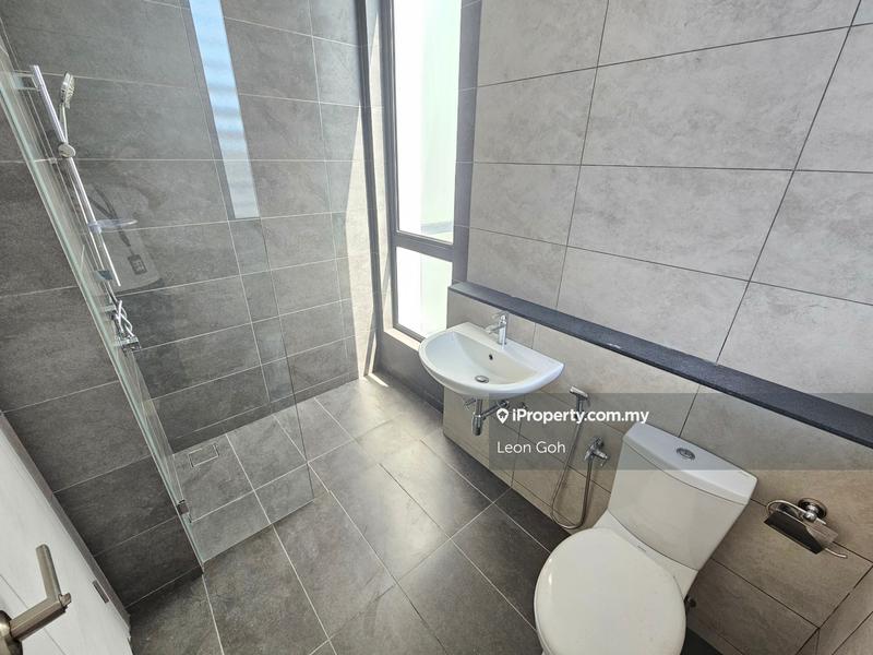 Rumah Berangkai 3 Tingkat untuk Dijual di Twentyfive7, Tanjong Duabelas oleh Leon Goh - iProperty.com.my