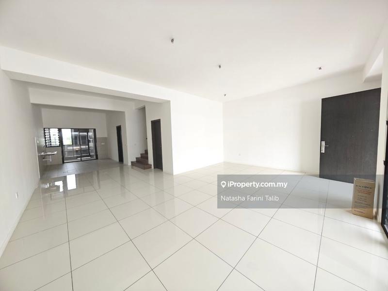 Rumah Teres 2-Tingkat untuk Dijual di Anisa Serenia City, Sepang oleh Natasha Farini Talib - iProperty.com.my