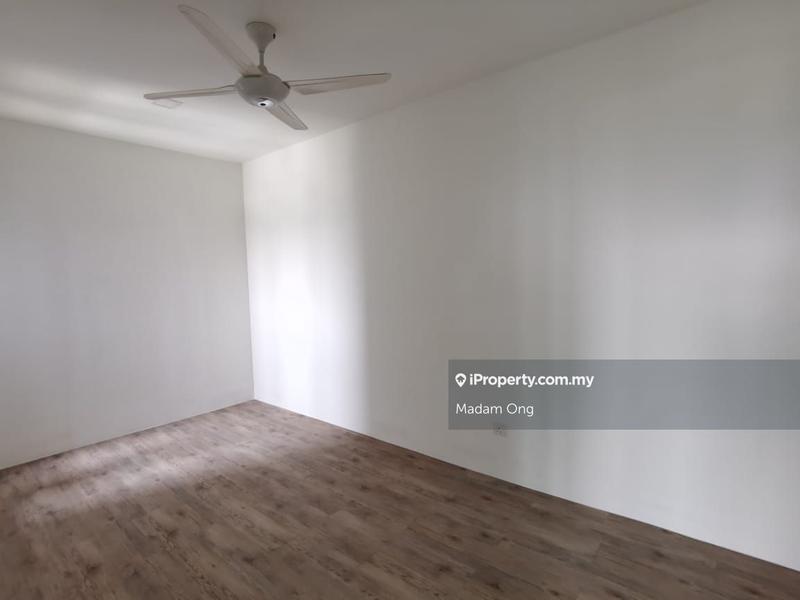 For Sale - Lakefront Residence