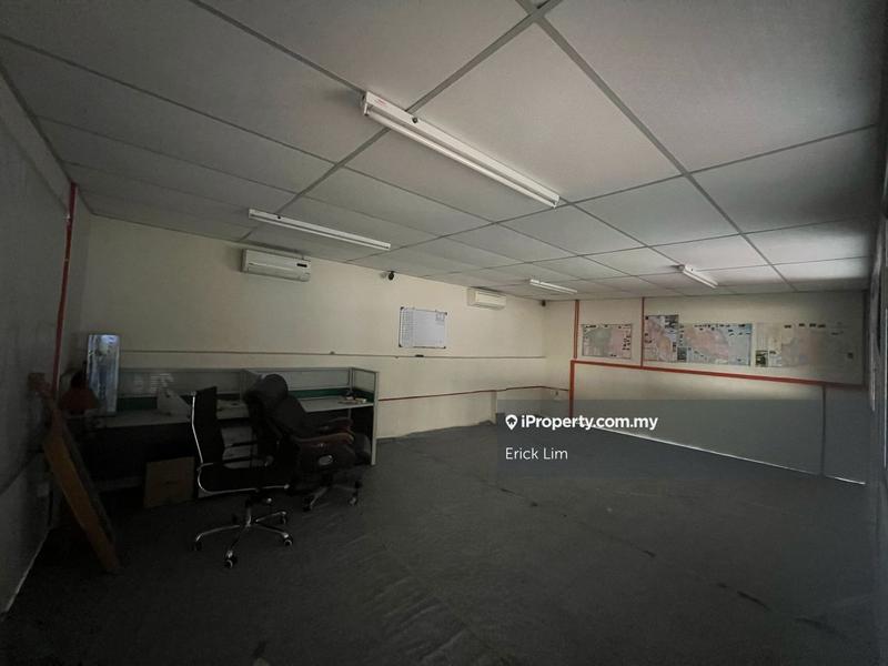 Kilang Teres untuk Dijual di Taman Teknologi Cheng, Cheng oleh Erick Lim - iProperty.com.my